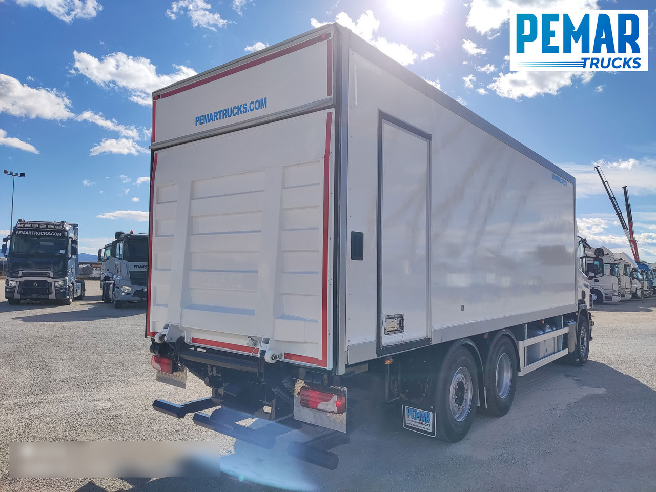 SCANIA P 450 6X2 CAJA CERRADA - Kamion sa zatvorenim sandukom: slika 5 SCANIA P 450 6X2 CAJA CERRADA - Kamion sa zatvorenim sandukom: slika 5