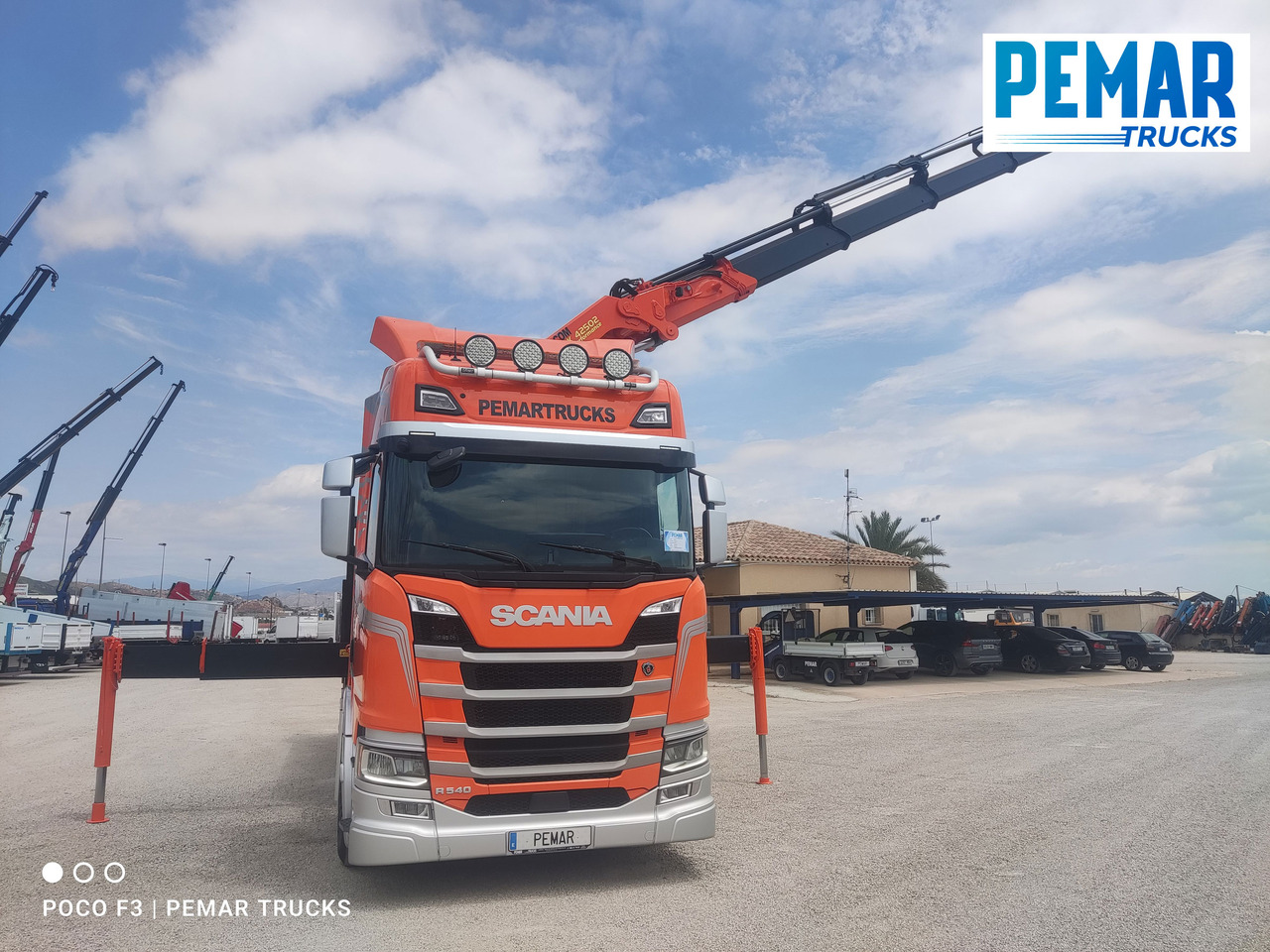 Kamion sa tovarnim sandukom, Kamion sa dizalicom SCANIA R 540 6X2 GRUA CAJA FIJA: slika 23