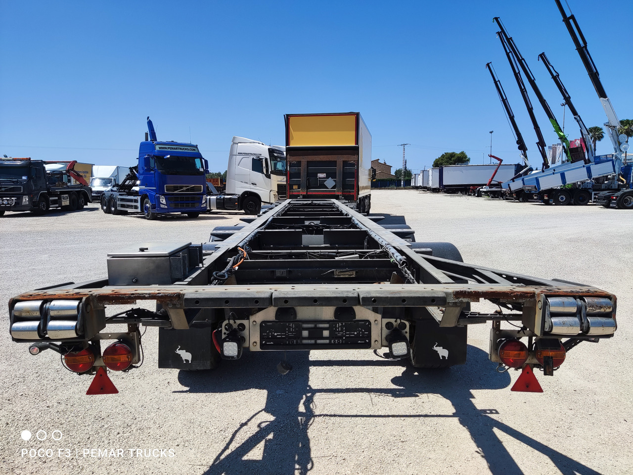 SCHMITZ CARGOBULL KO36 CHASIS MEGATRAILER 4 ejes - Prikolica sa golom šasijom: slika 5 SCHMITZ CARGOBULL KO36 CHASIS MEGATRAILER 4 ejes - Prikolica sa golom šasijom: slika 5