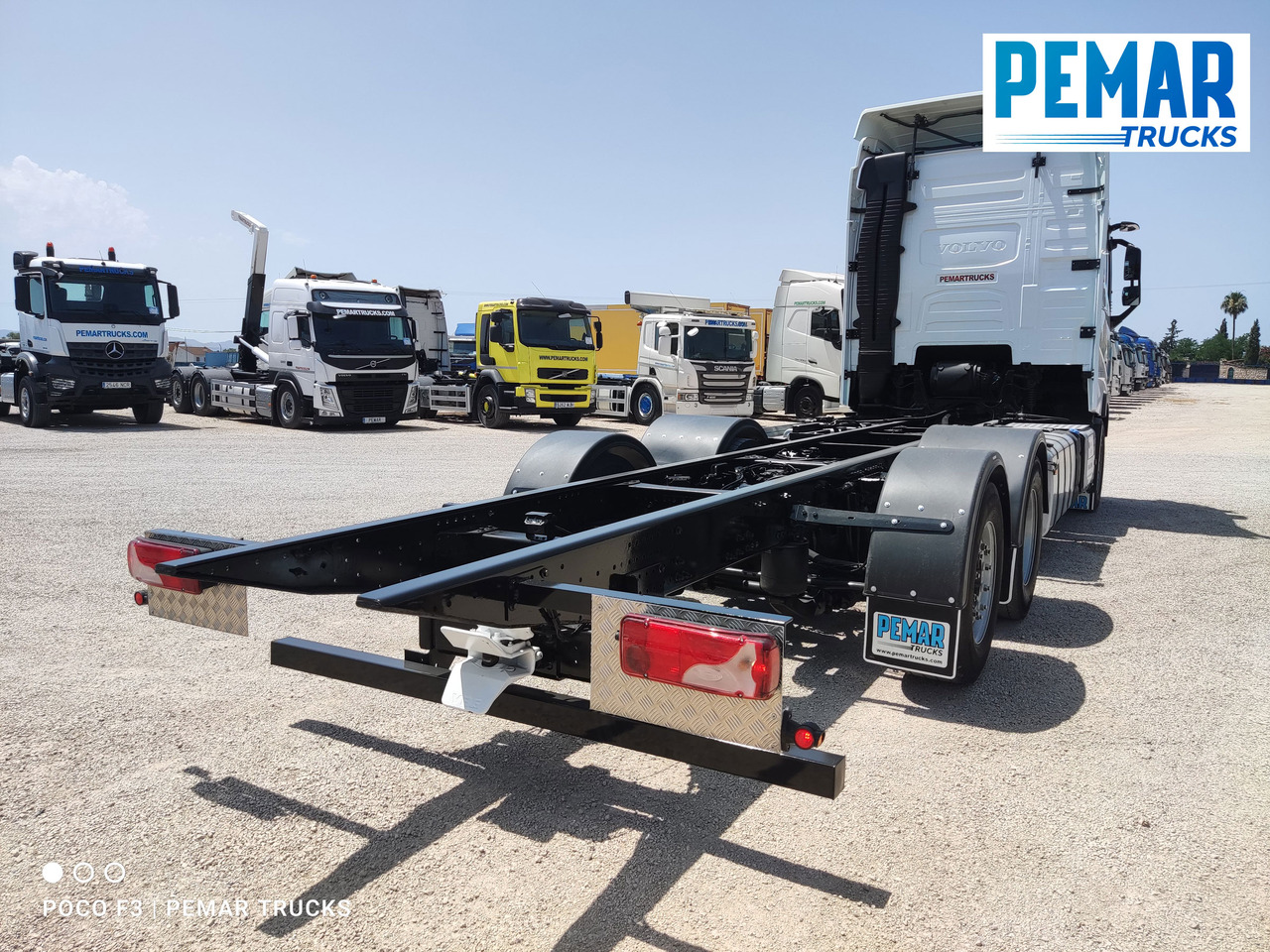 VOLVO FH16 750 6X2 CHASIS EURO 6 - Kamion sa golom šasijom i zatvorenom kabinom: slika 5 VOLVO FH16 750 6X2 CHASIS EURO 6 - Kamion sa golom šasijom i zatvorenom kabinom: slika 5