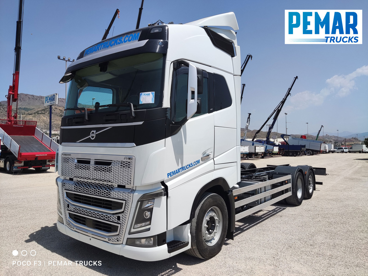 VOLVO FH16 750 6X2 CHASIS EURO 6 - Kamion sa golom šasijom i zatvorenom kabinom: slika 1 VOLVO FH16 750 6X2 CHASIS EURO 6 - Kamion sa golom šasijom i zatvorenom kabinom: slika 1