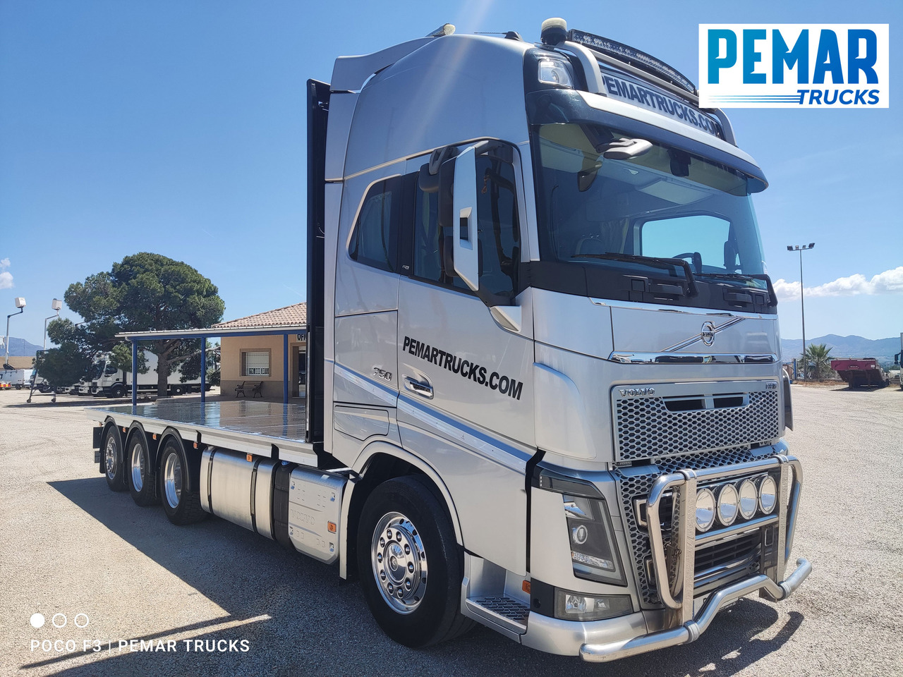 VOLVO FH16 750 8X4 PLATAFORMA CAJA ABIERTA - Kamion sa tovarnim sandukom: slika 3 VOLVO FH16 750 8X4 PLATAFORMA CAJA ABIERTA - Kamion sa tovarnim sandukom: slika 3