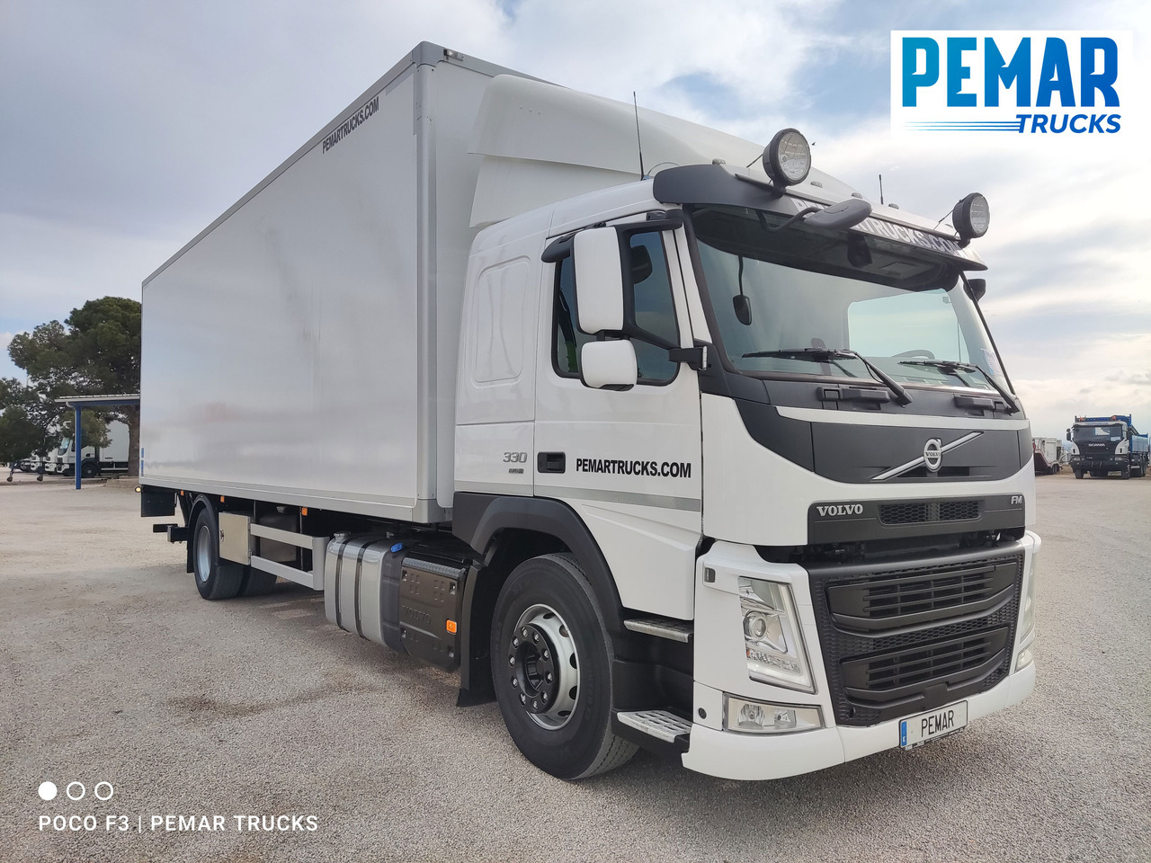VOLVO FM 330 4X2 FRIGORIFICO 18T EURO 6 - Hladnjača: slika 3 VOLVO FM 330 4X2 FRIGORIFICO 18T EURO 6 - Hladnjača: slika 3