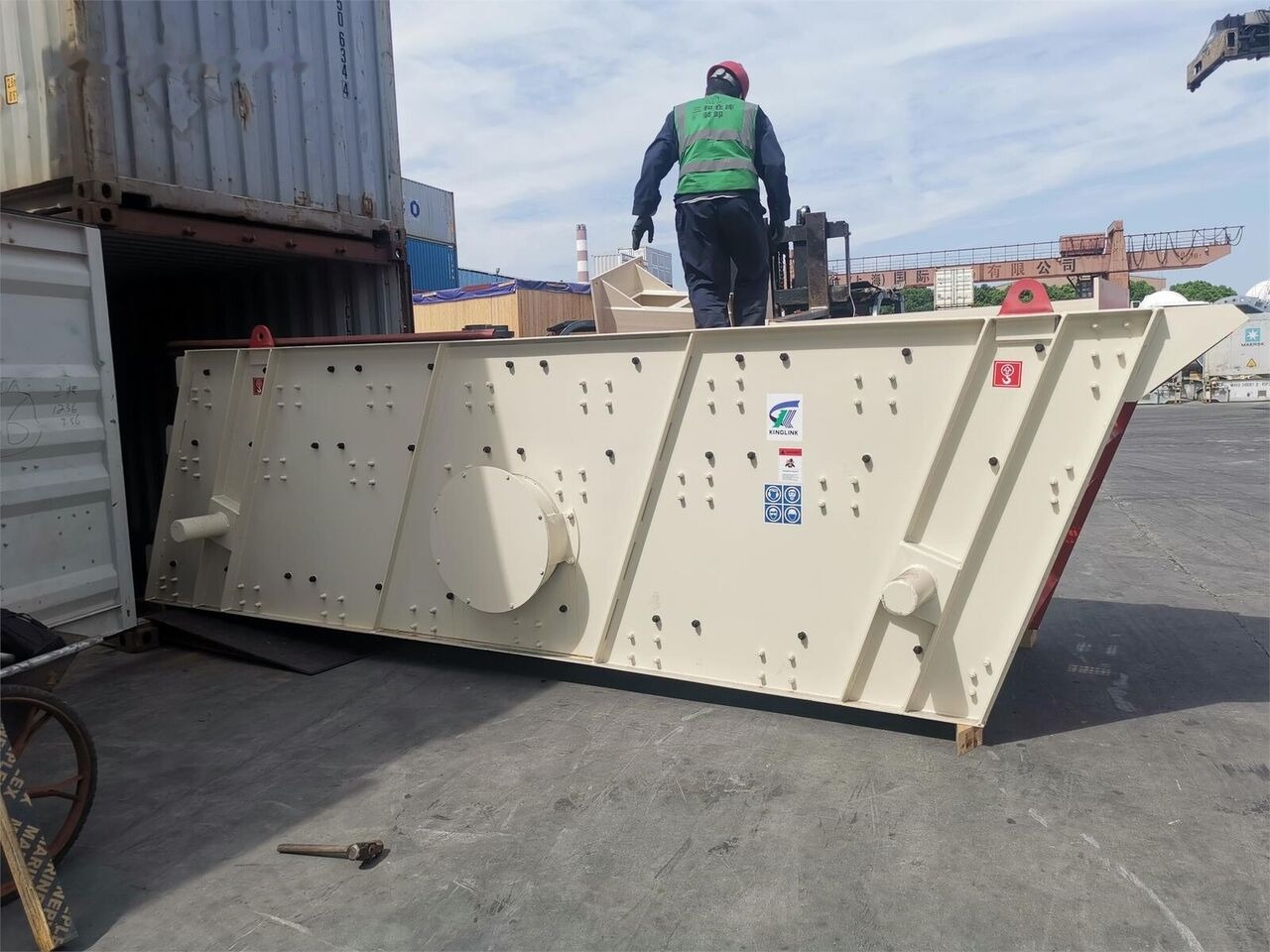 Kinglink 3YK1548 Vibrating Grizzly Screen | 100TPH - Sito: slika 4 Kinglink 3YK1548 Vibrating Grizzly Screen | 100TPH - Sito: slika 4