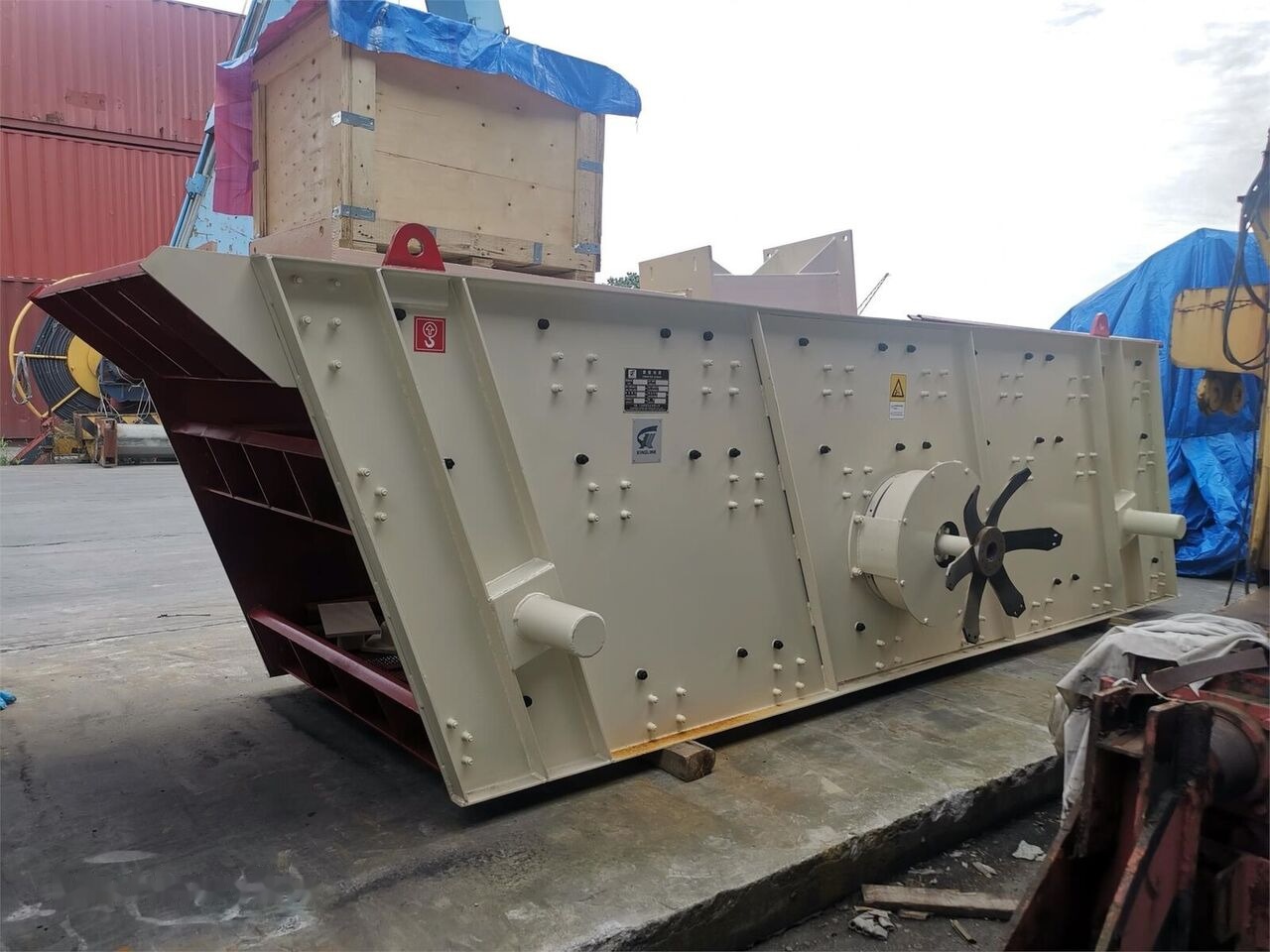 Kinglink 3YK1548 Vibrating Grizzly Screen | 100TPH - Sito: slika 5 Kinglink 3YK1548 Vibrating Grizzly Screen | 100TPH - Sito: slika 5