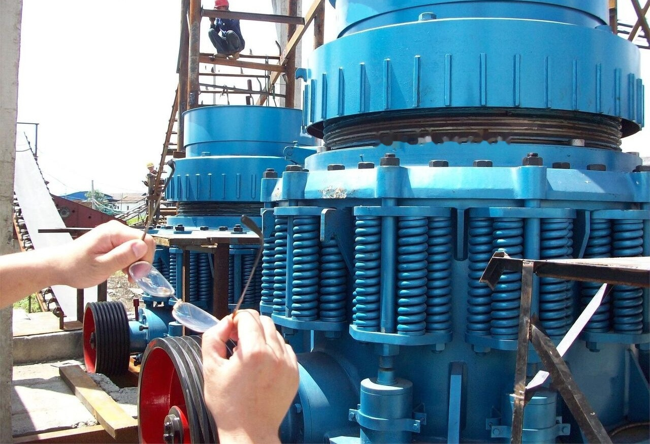 Kinglink 5.5 Feet Cone Crusher - Konusna drobilica: slika 4 Kinglink 5.5 Feet Cone Crusher - Konusna drobilica: slika 4