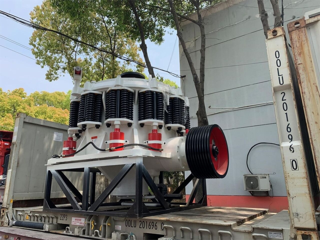 Kinglink 5.5 Feet Symons Cone Crusher KLC1680 - Konusna drobilica: slika 2 Kinglink 5.5 Feet Symons Cone Crusher KLC1680 - Konusna drobilica: slika 2