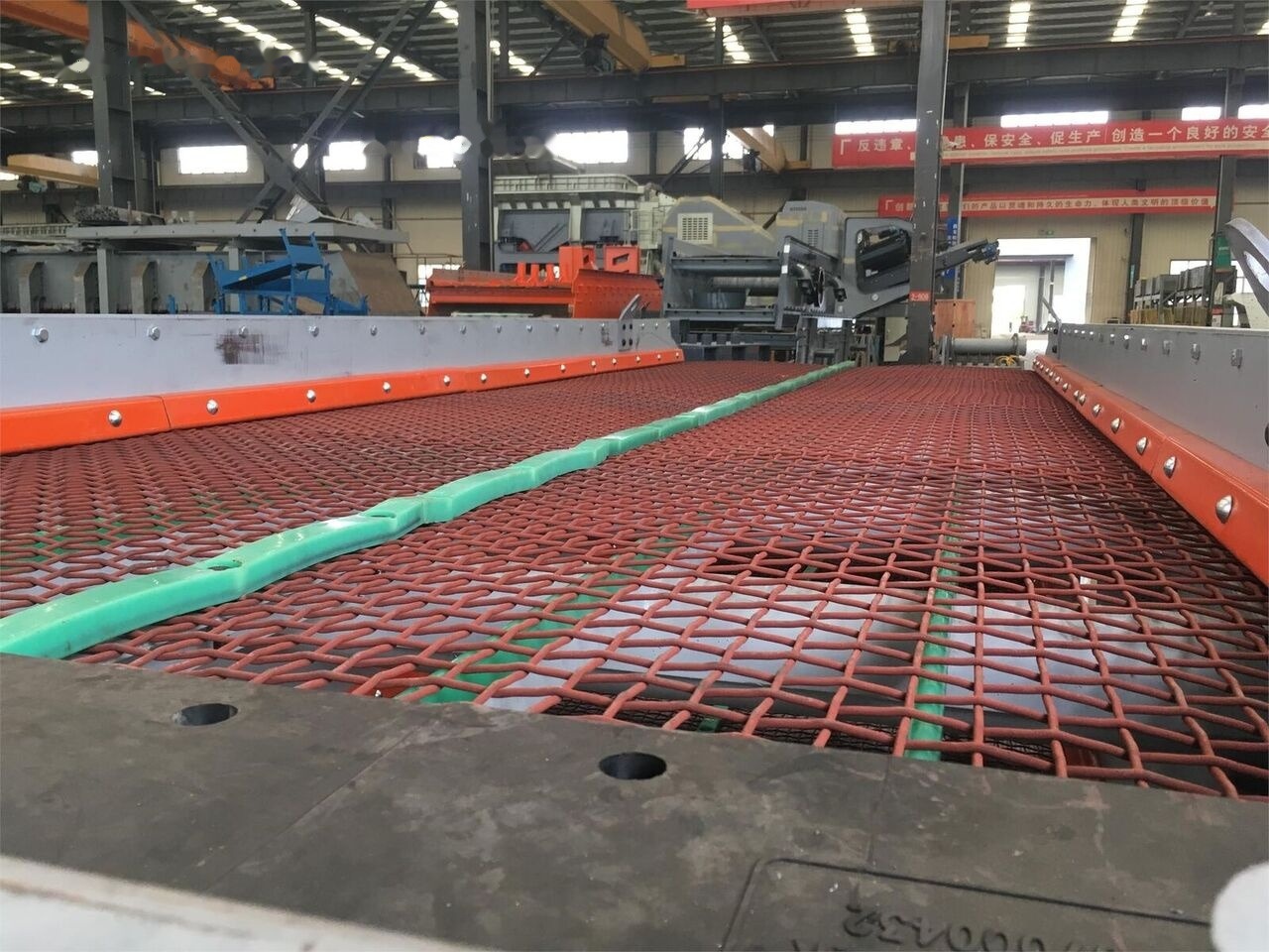 Kinglink Copper Ore Circular Vibrating Screen 3YA2160 | 200TPH - Sito: slika 3 Kinglink Copper Ore Circular Vibrating Screen 3YA2160 | 200TPH - Sito: slika 3
