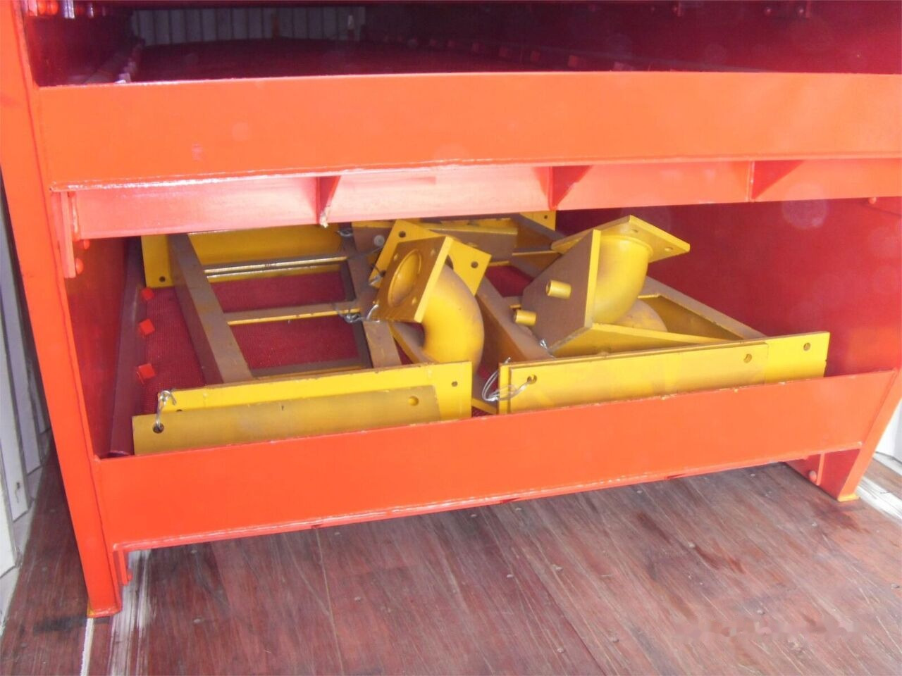 Kinglink Gold Ore Vibrating Screen 3YA1860 | 200TPH - Sito: slika 3 Kinglink Gold Ore Vibrating Screen 3YA1860 | 200TPH - Sito: slika 3