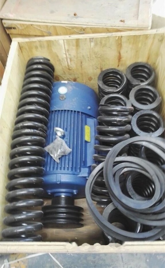 Kinglink High quality Vibrating feeder ZSW600x150 - Rudarska mašina: slika 3 Kinglink High quality Vibrating feeder ZSW600x150 - Rudarska mašina: slika 3