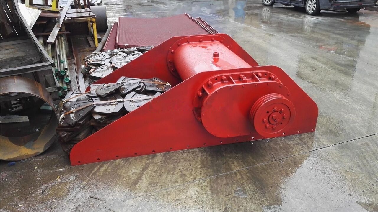 Kinglink High quality Vibrating feeder ZSW600x150 - Rudarska mašina: slika 5 Kinglink High quality Vibrating feeder ZSW600x150 - Rudarska mašina: slika 5