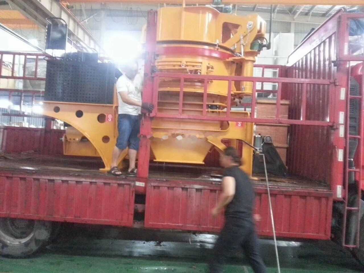 Kinglink KL7 VSI Crusher | Sand Making Machine 50TPH - Udarna drobilica: slika 4 Kinglink KL7 VSI Crusher | Sand Making Machine 50TPH - Udarna drobilica: slika 4
