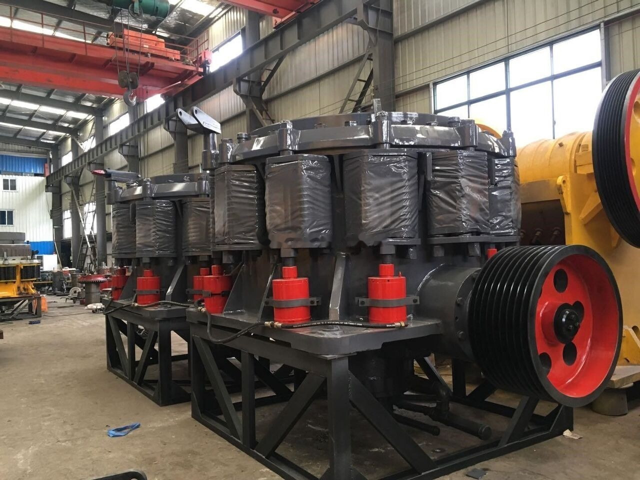 Kinglink KLC1500 Iron Ore Cone Crusher - Konusna drobilica: slika 3 Kinglink KLC1500 Iron Ore Cone Crusher - Konusna drobilica: slika 3