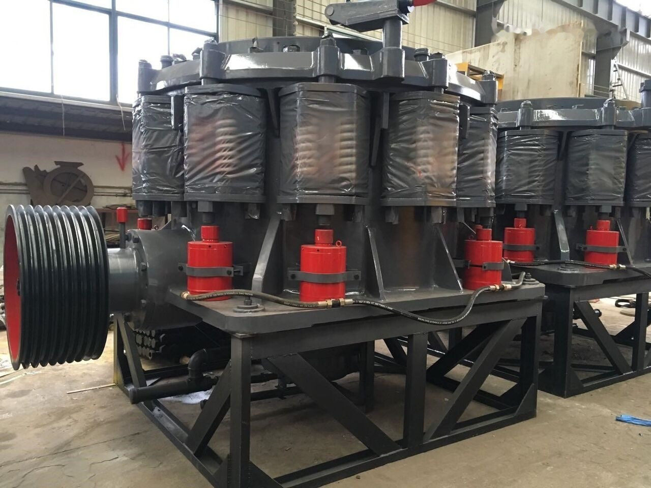 Kinglink KLC1500 Iron Ore Cone Crusher - Konusna drobilica: slika 5 Kinglink KLC1500 Iron Ore Cone Crusher - Konusna drobilica: slika 5