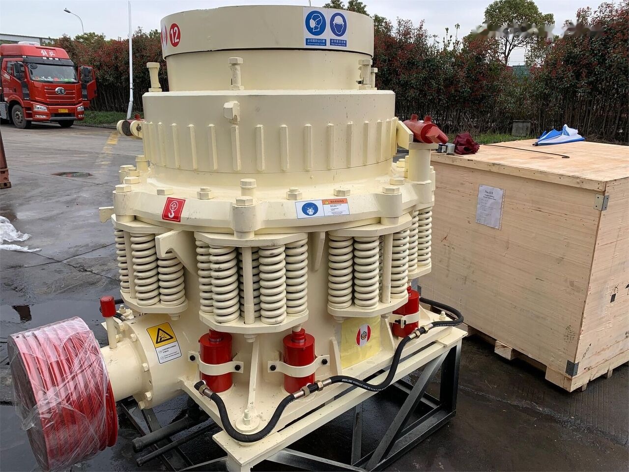 Kinglink NEW 3ft KLF1000 Rock Stone Cone Crusher 80-150TPH - Konusna drobilica: slika 4 Kinglink NEW 3ft KLF1000 Rock Stone Cone Crusher 80-150TPH - Konusna drobilica: slika 4