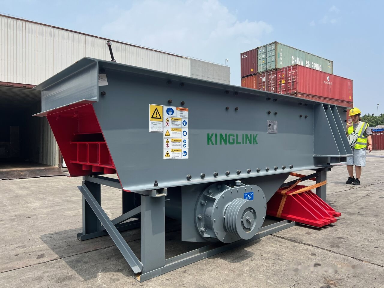 Kinglink Vibrating Grizzly Feeder ZSW380X96 | 150TPH - Rudarska mašina: slika 2 Kinglink Vibrating Grizzly Feeder ZSW380X96 | 150TPH - Rudarska mašina: slika 2