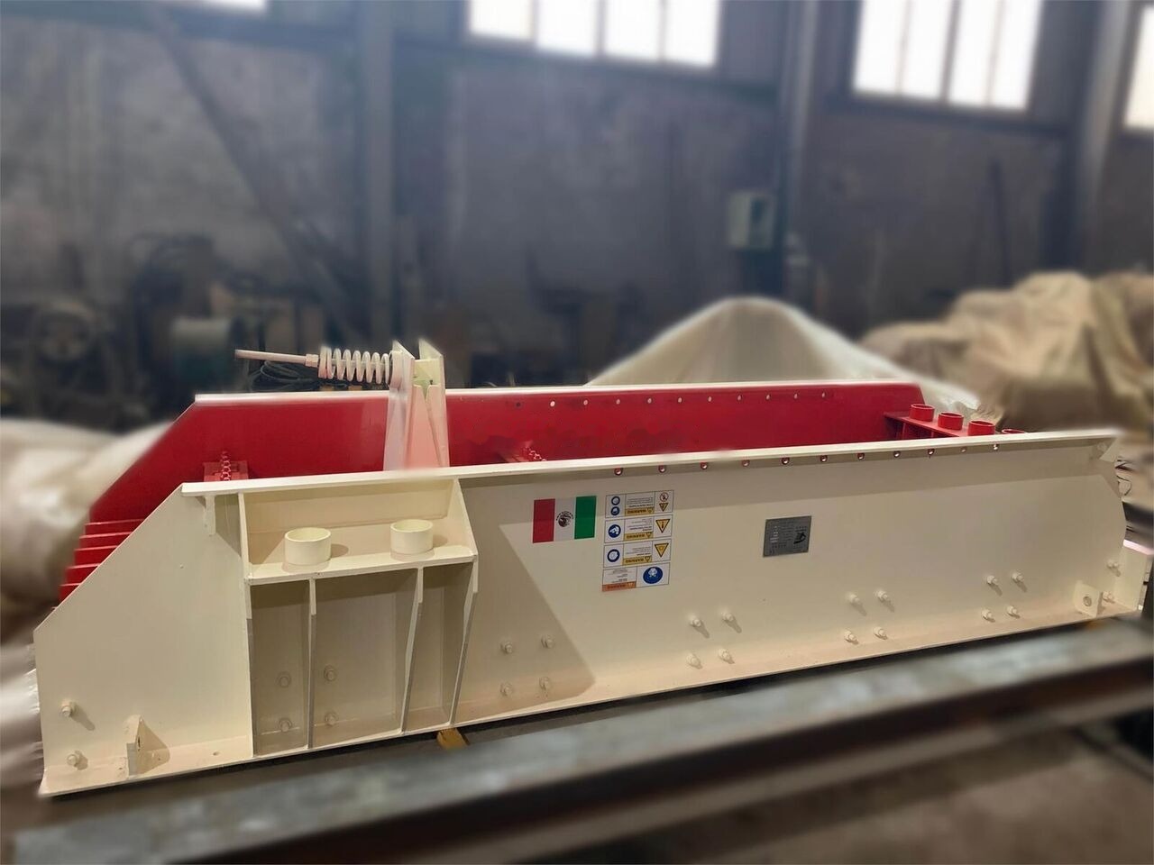 Kinglink ZSW380X96 Grizzly Vibrating Feeder - Rudarska mašina: slika 4 Kinglink ZSW380X96 Grizzly Vibrating Feeder - Rudarska mašina: slika 4