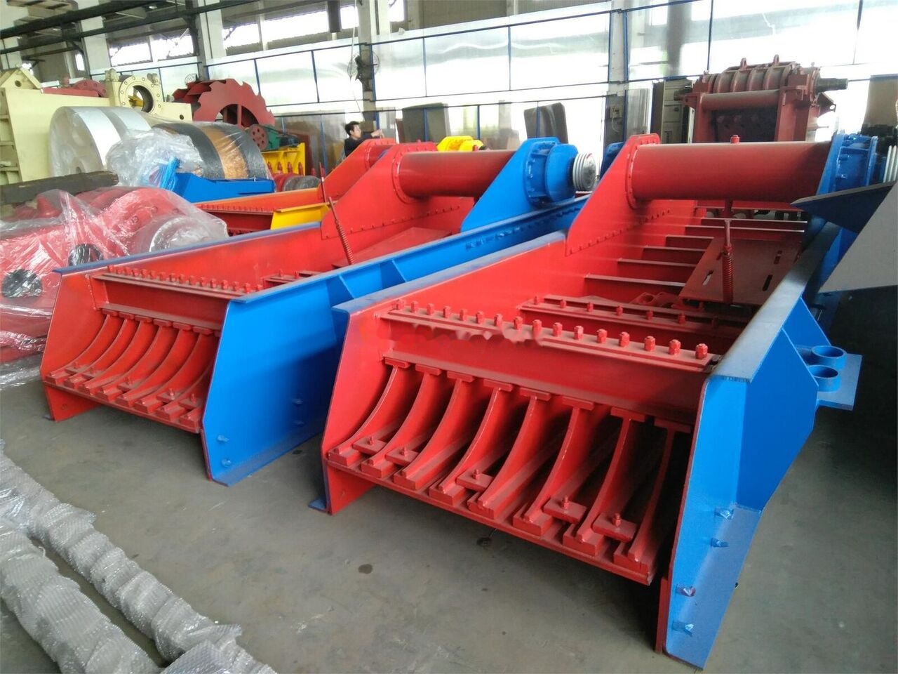 Kinglink ZSW600x150 Vibrating Feeder - Rudarska mašina: slika 1 Kinglink ZSW600x150 Vibrating Feeder - Rudarska mašina: slika 1