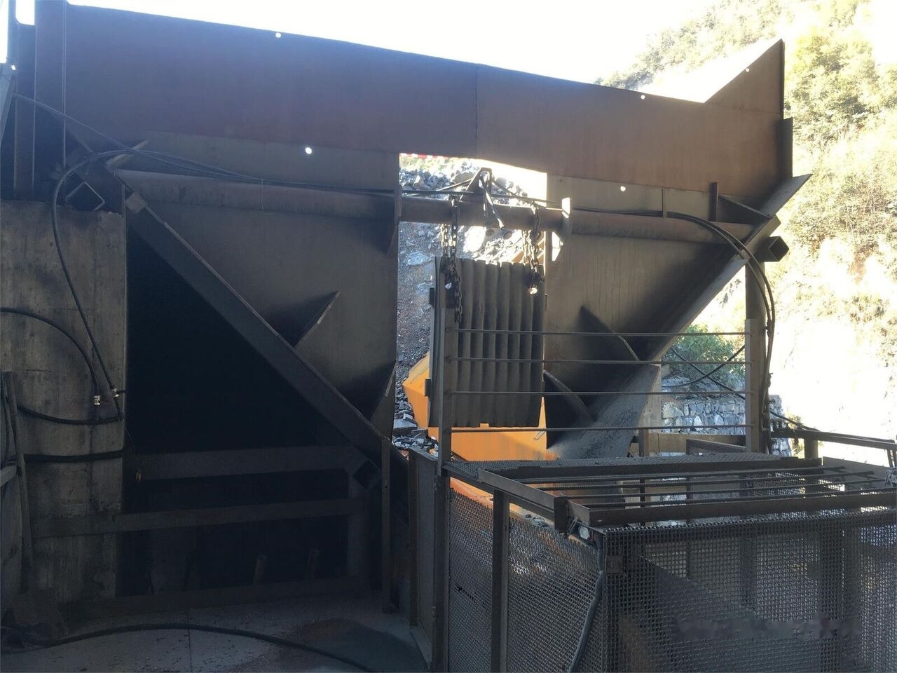 Kinglink ZSW600x150 Vibriting Feeder For Sale - Rudarska mašina: slika 3 Kinglink ZSW600x150 Vibriting Feeder For Sale - Rudarska mašina: slika 3