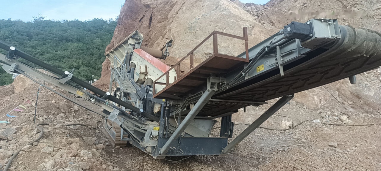 Metso LOKOTRACK ST2.8 VIBRATING SCREEN - Mobilna drobilica: slika 1 Metso LOKOTRACK ST2.8 VIBRATING SCREEN - Mobilna drobilica: slika 1