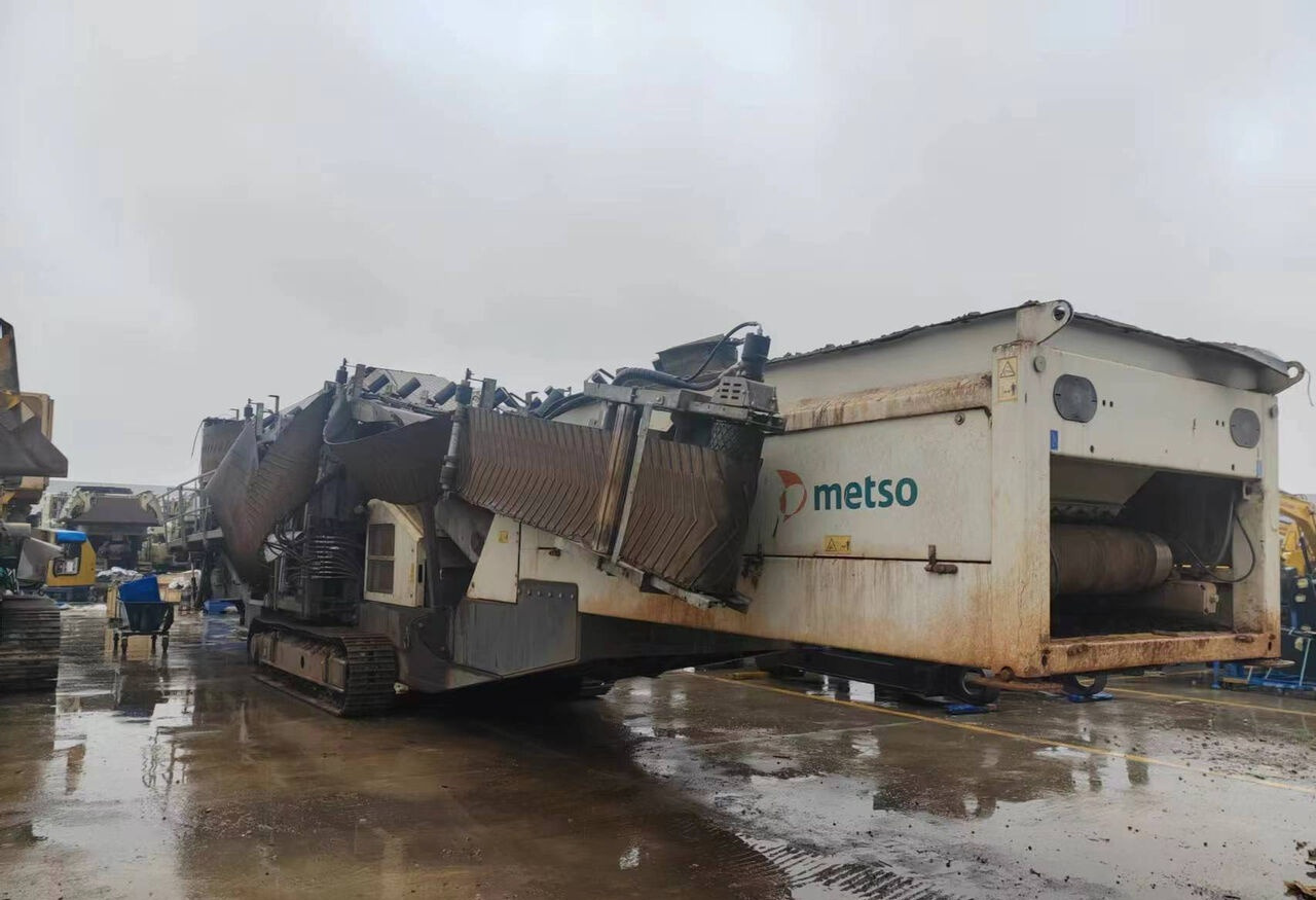 Metso Lokotrack ST4.8 Crawler Screen - Sito: slika 1 Metso Lokotrack ST4.8 Crawler Screen - Sito: slika 1