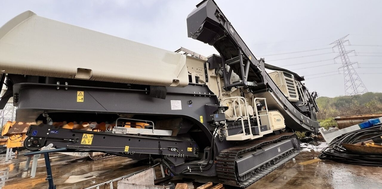 Metso NEW Lokotrack LT1213S mobile horizontal impact crusher - Mobilna drobilica: slika 3 Metso NEW Lokotrack LT1213S mobile horizontal impact crusher - Mobilna drobilica: slika 3