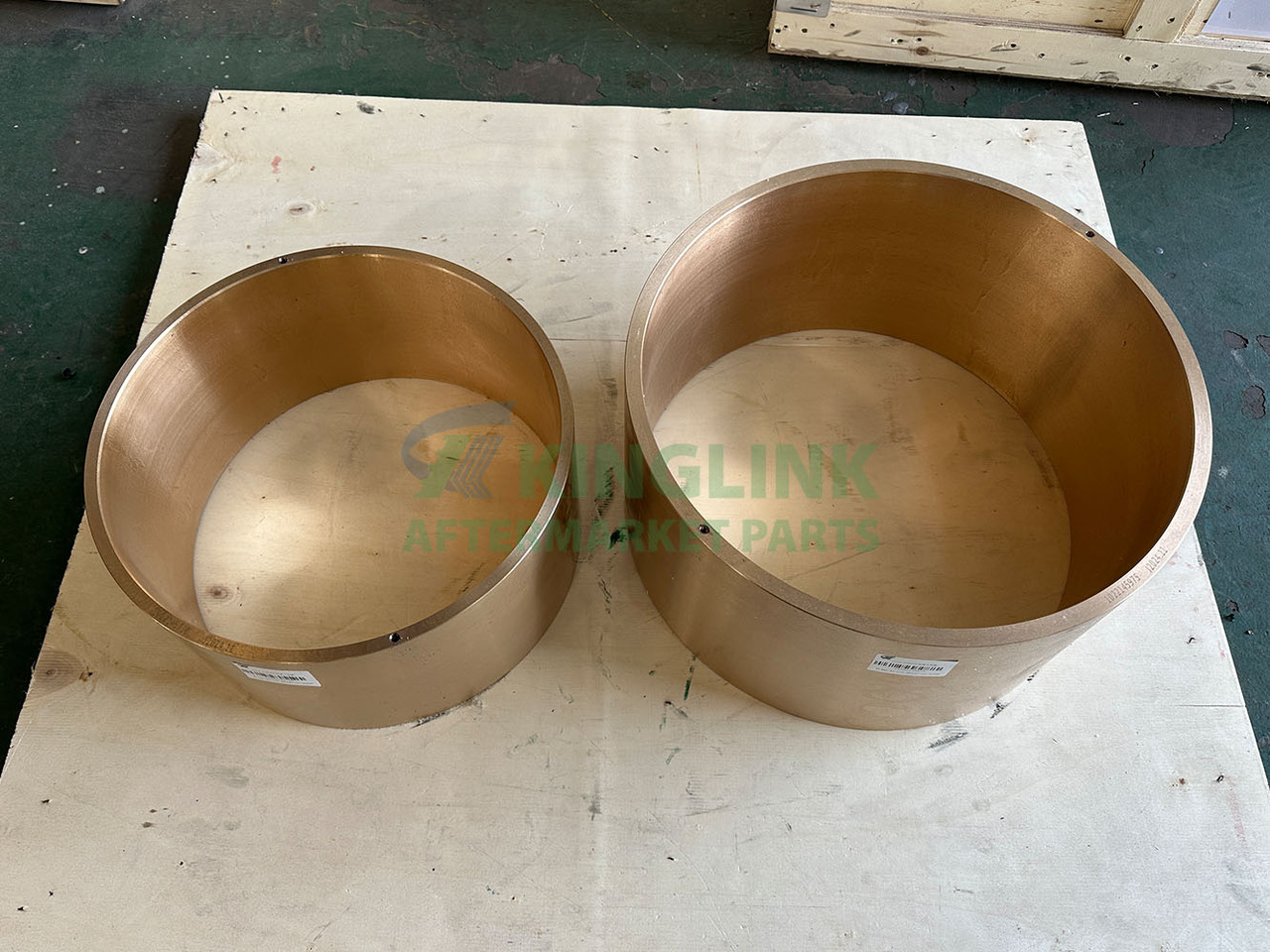 KINGLINK Copper Alloy Lower Head Bushing 1022145730 For HP200 Cone Crusher - Rezervni deo za Građevinska mašina: slika 3 KINGLINK Copper Alloy Lower Head Bushing 1022145730 For HP200 Cone Crusher - Rezervni deo za Građevinska mašina: slika 3