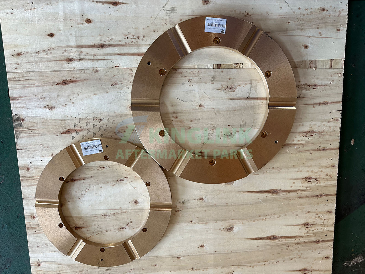 KINGLINK Copper Alloy Upper Thrust Bearing 1057602103 For HP200 Cone Crusher - Rezervni deo za Građevinska mašina: slika 3 KINGLINK Copper Alloy Upper Thrust Bearing 1057602103 For HP200 Cone Crusher - Rezervni deo za Građevinska mašina: slika 3