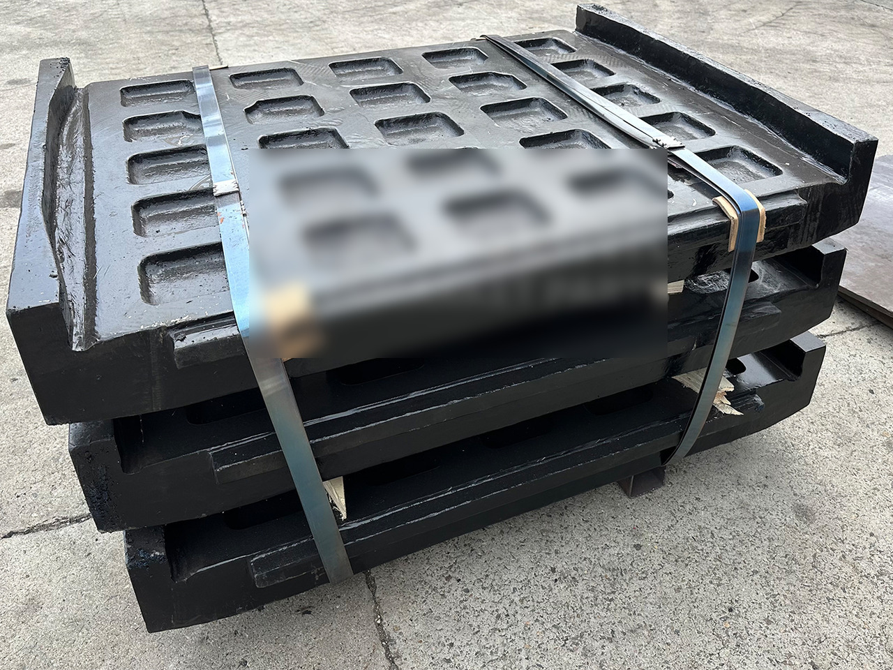 KINGLINK High Manganese Steel Fixed Jaw Plates 17003346 for CT2036 Jaw Crusher - Rezervni deo za Građevinska mašina: slika 3 KINGLINK High Manganese Steel Fixed Jaw Plates 17003346 for CT2036 Jaw Crusher - Rezervni deo za Građevinska mašina: slika 3