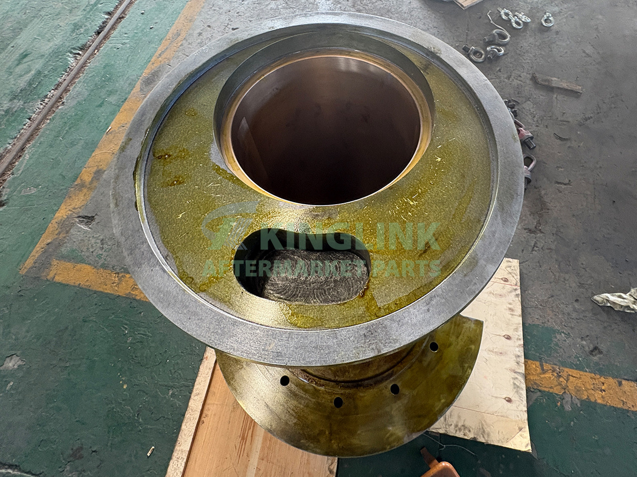 KINGLINK High Quality Accessories Eccentric Set 17001189 for Tc84X Cone Crusher - Rezervni deo za Građevinska mašina: slika 2 KINGLINK High Quality Accessories Eccentric Set 17001189 for Tc84X Cone Crusher - Rezervni deo za Građevinska mašina: slika 2