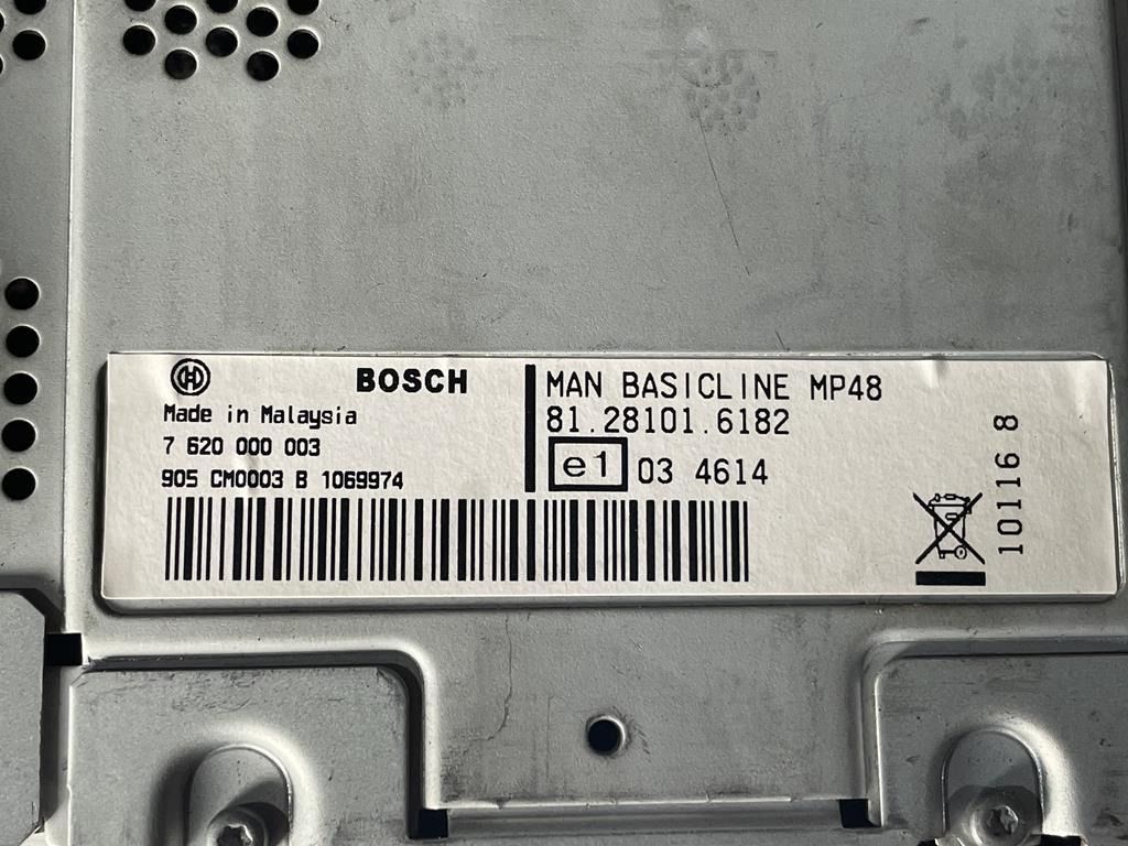 BOSCH RADIO FOR MAN - 81.28101-6182 - Kabina i enterijer za Kamion: slika 3 BOSCH RADIO FOR MAN - 81.28101-6182 - Kabina i enterijer za Kamion: slika 3