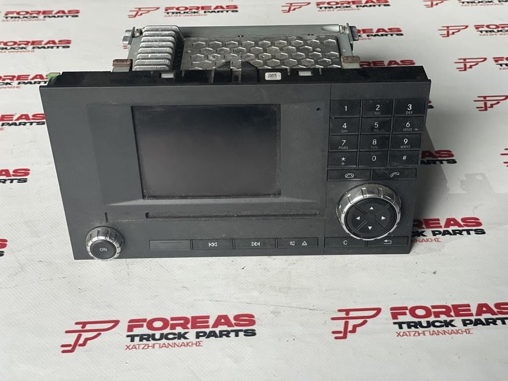 BOSCH RADIO FOR MERCEDES ACTROS MP4 - A 0004466662 - Kabina i enterijer za Kamion: slika 1 BOSCH RADIO FOR MERCEDES ACTROS MP4 - A 0004466662 - Kabina i enterijer za Kamion: slika 1
