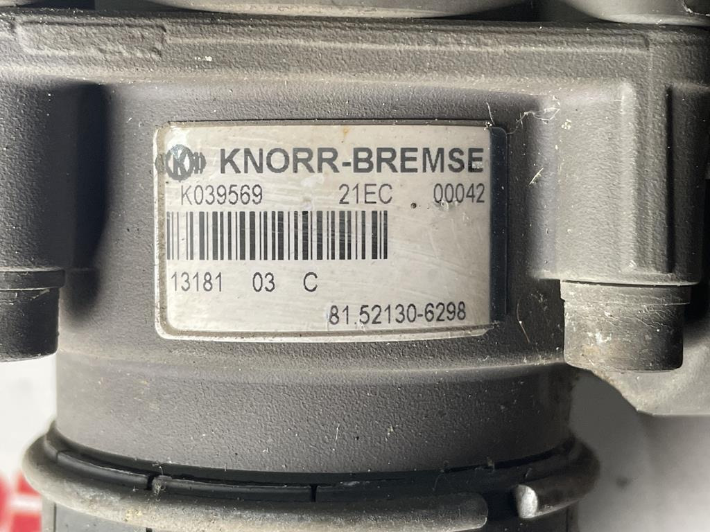 KNORR-BREMSE BRAKE VALVE EBS FOR MAN TGA | TGX | TGS - K039569 - Kočioni ventil za Kamion: slika 3 KNORR-BREMSE BRAKE VALVE EBS FOR MAN TGA | TGX | TGS - K039569 - Kočioni ventil za Kamion: slika 3