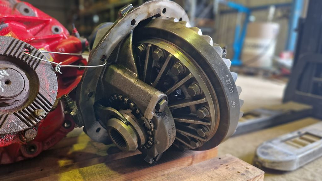 MAN TGX 8:37 - Diferencijalna brzina za Kamion: slika 2 MAN TGX 8:37 - Diferencijalna brzina za Kamion: slika 2