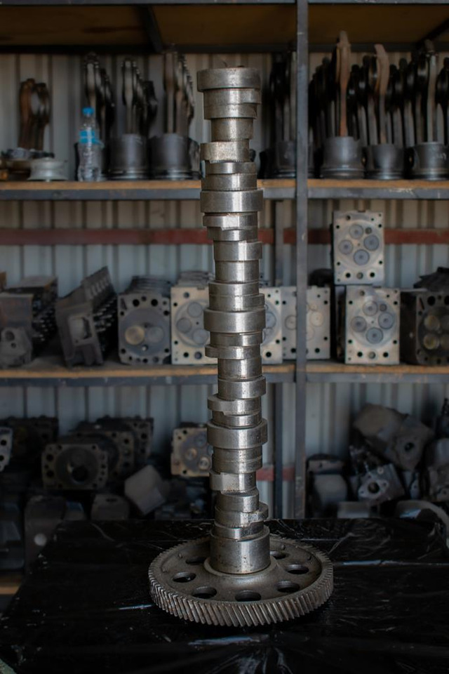 MERCEDES-BENZ ΟΜ 542 - 8 CYLINDER - Bregasta osovina za Kamion: slika 1 MERCEDES-BENZ ΟΜ 542 - 8 CYLINDER - Bregasta osovina za Kamion: slika 1