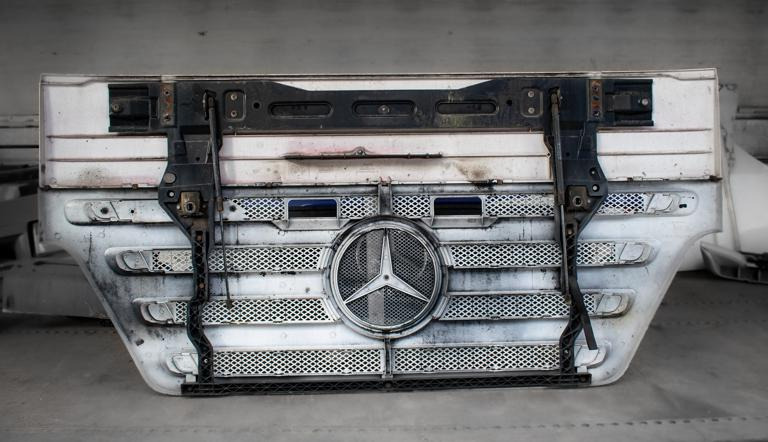 MERCEDES-BENZ ACTROS MEGA SPACE MP II - Hauba za Kamion: slika 2 MERCEDES-BENZ ACTROS MEGA SPACE MP II - Hauba za Kamion: slika 2