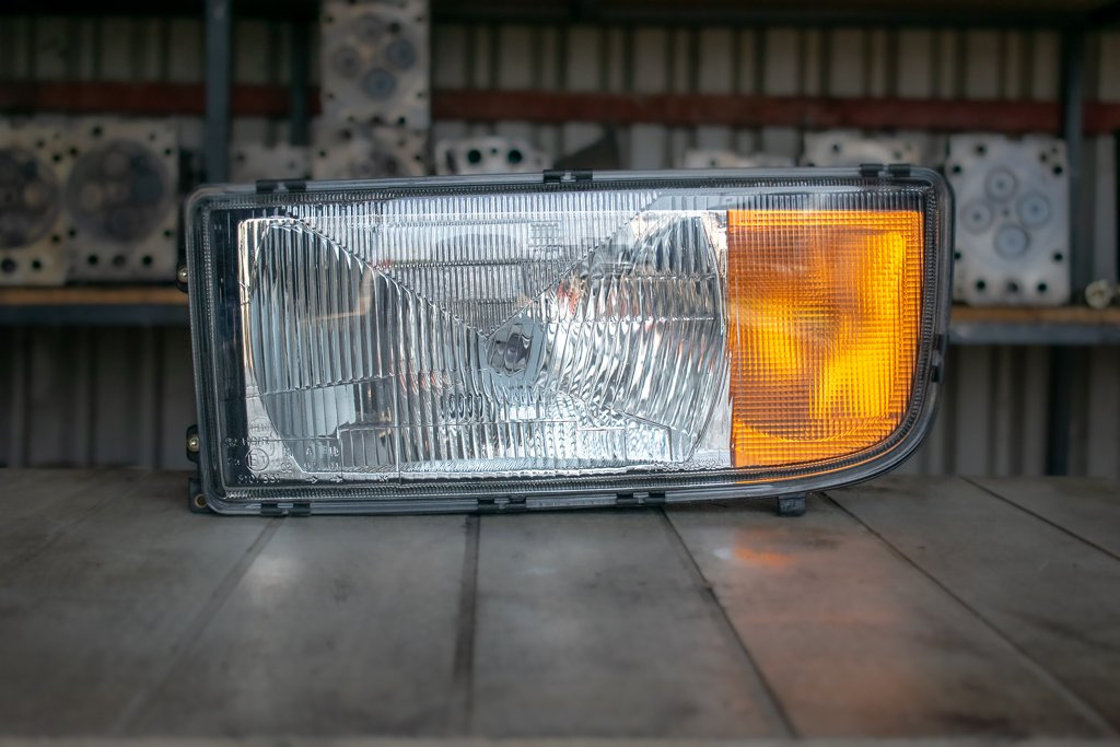 MERCEDES-BENZ ACTROS MP I HEADLIGHT - DRIVER - Prednja svetla za Kamion: slika 1 MERCEDES-BENZ ACTROS MP I HEADLIGHT - DRIVER - Prednja svetla za Kamion: slika 1