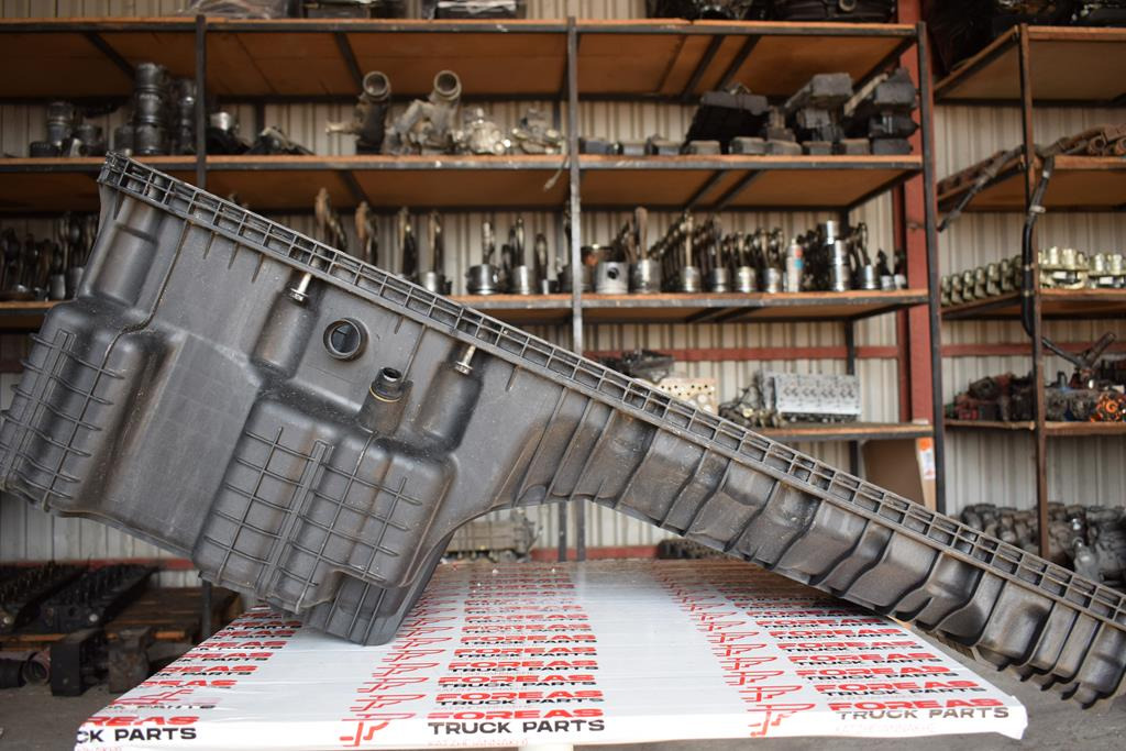 MERCEDES-BENZ ACTROS MP4 - Korito za ulje za Kamion: slika 1 MERCEDES-BENZ ACTROS MP4 - Korito za ulje za Kamion: slika 1