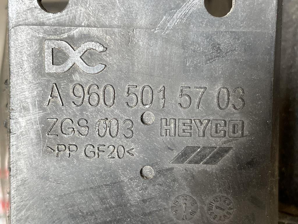 MERCEDES-BENZ ACTROS MP4 ZGS 004 - A 960 501 5703 - Ekspanziona posuda za Kamion: slika 2 MERCEDES-BENZ ACTROS MP4 ZGS 004 - A 960 501 5703 - Ekspanziona posuda za Kamion: slika 2