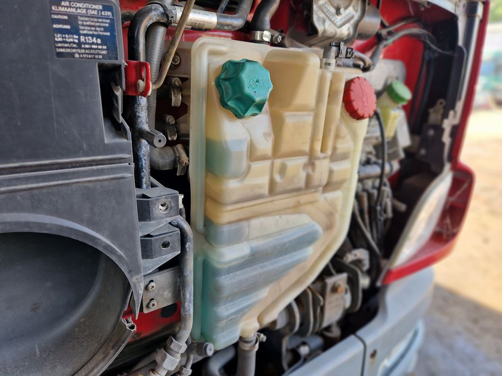 MERCEDES-BENZ ATEGO 2 - A 970 500 03 49 - Ekspanziona posuda za Kamion: slika 4 MERCEDES-BENZ ATEGO 2 - A 970 500 03 49 - Ekspanziona posuda za Kamion: slika 4