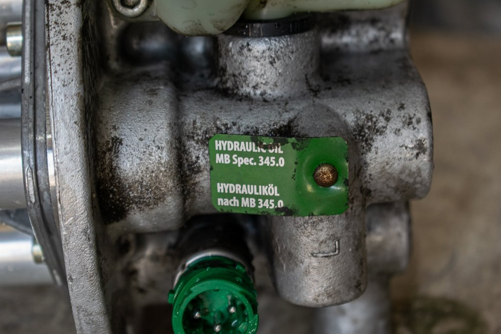 MERCEDES-BENZ AXOR II HYDRAULIC LEVER - Hidraulika za Kamion: slika 3 MERCEDES-BENZ AXOR II HYDRAULIC LEVER - Hidraulika za Kamion: slika 3