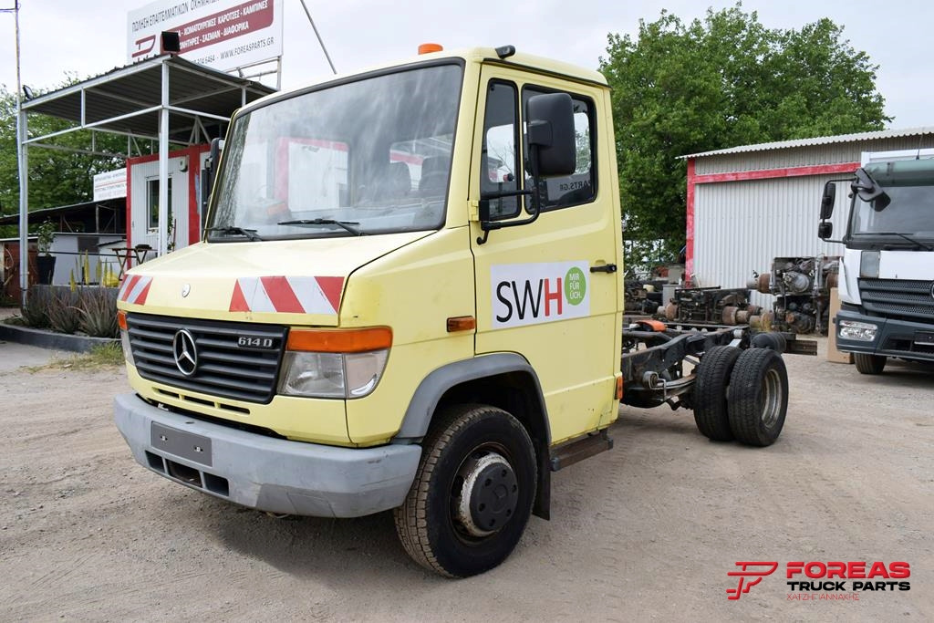 MERCEDES-BENZ VARIO 614 - Kamion sa golom šasijom i zatvorenom kabinom: slika 1 MERCEDES-BENZ VARIO 614 - Kamion sa golom šasijom i zatvorenom kabinom: slika 1