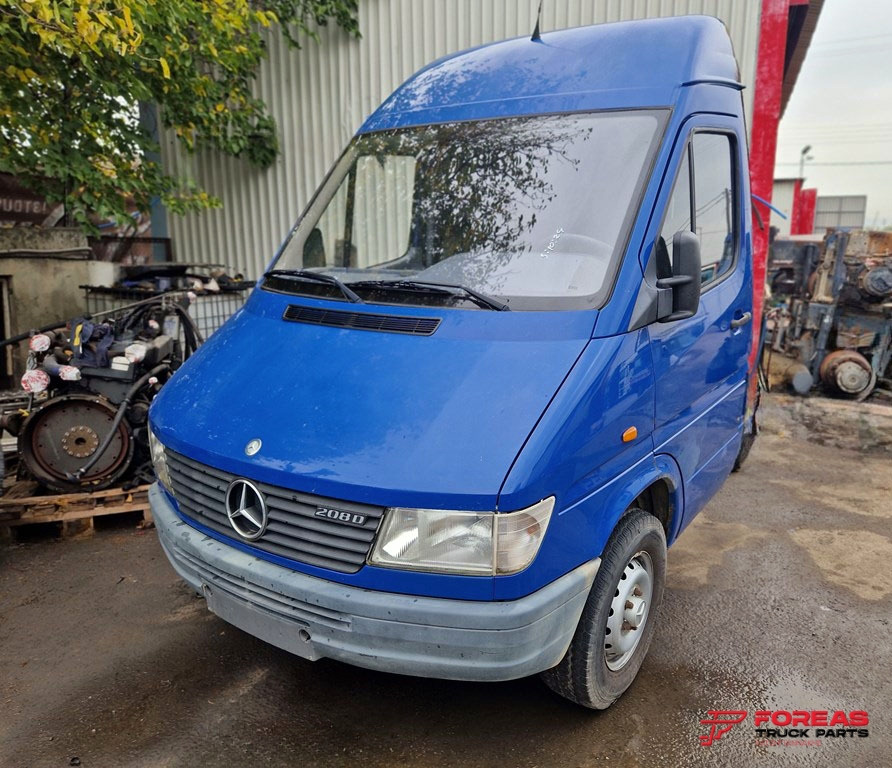 MERCEDES SPRINTER OM601 - Kabina za Dostavno vozilo: slika 1 MERCEDES SPRINTER OM601 - Kabina za Dostavno vozilo: slika 1