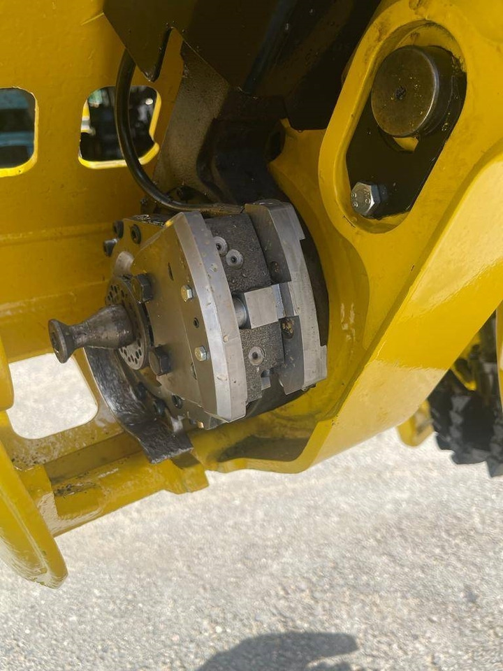 Glava za sečenje John Deere H 415: slika 9 Glava za sečenje John Deere H 415: slika 9