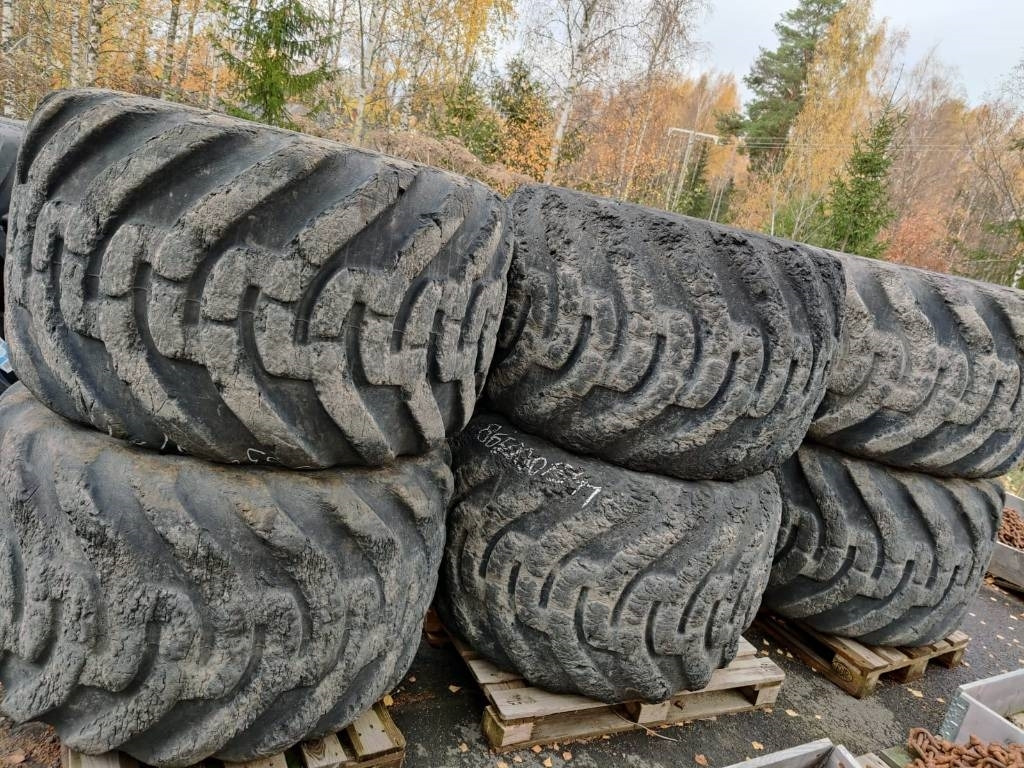 Nokian 800/40-26,5 - Guma za Šumarska oprema: slika 1 Nokian 800/40-26,5 - Guma za Šumarska oprema: slika 1