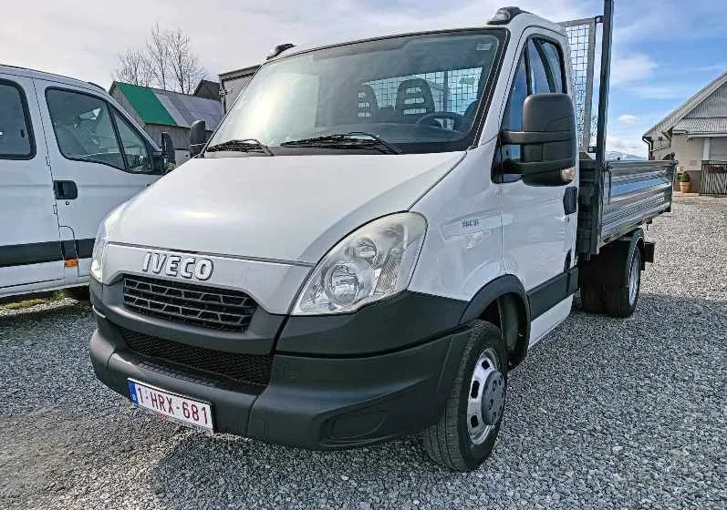 Iveco 35C13, 35C12, 35C14, 35C15 - Dostavno vozilo istovarivač: slika 2 Iveco 35C13, 35C12, 35C14, 35C15 - Dostavno vozilo istovarivač: slika 2
