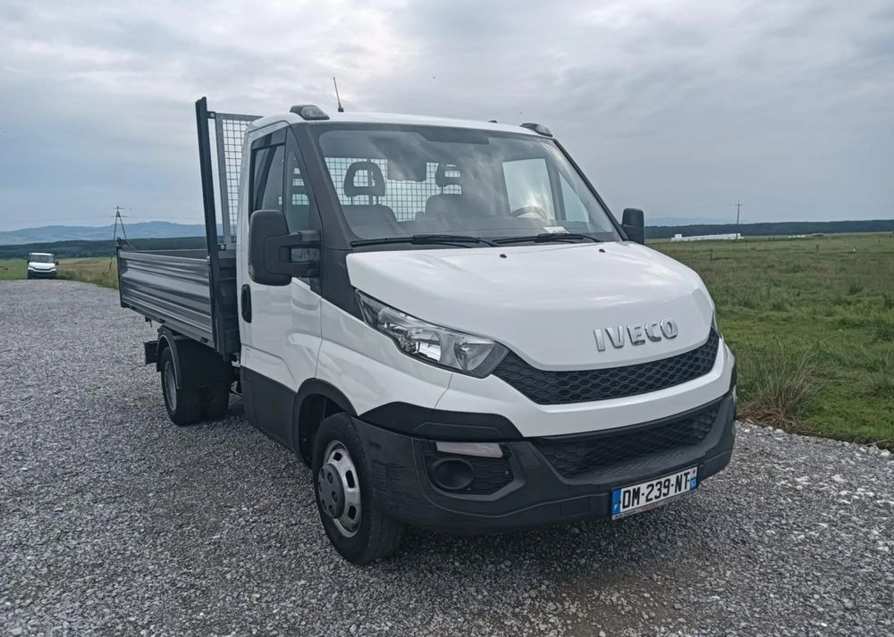 Iveco 35C13, 35C12, 35C14, 35C15 - Dostavno vozilo istovarivač: slika 2 Iveco 35C13, 35C12, 35C14, 35C15 - Dostavno vozilo istovarivač: slika 2