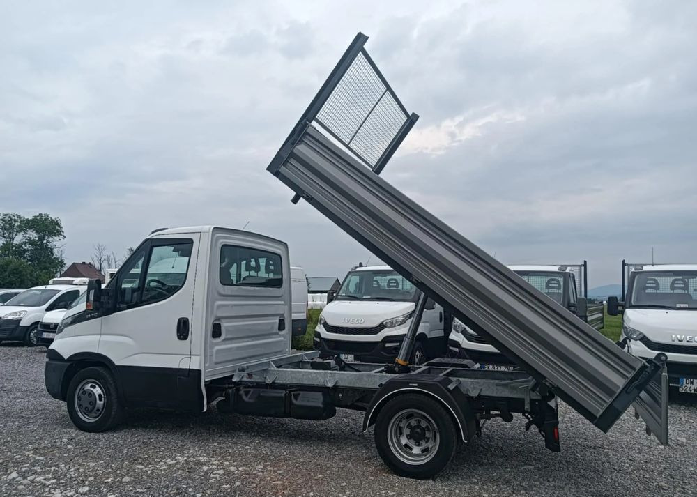 Iveco 35C13, 35C12, 35C14, 35C15 - Dostavno vozilo istovarivač: slika 4 Iveco 35C13, 35C12, 35C14, 35C15 - Dostavno vozilo istovarivač: slika 4