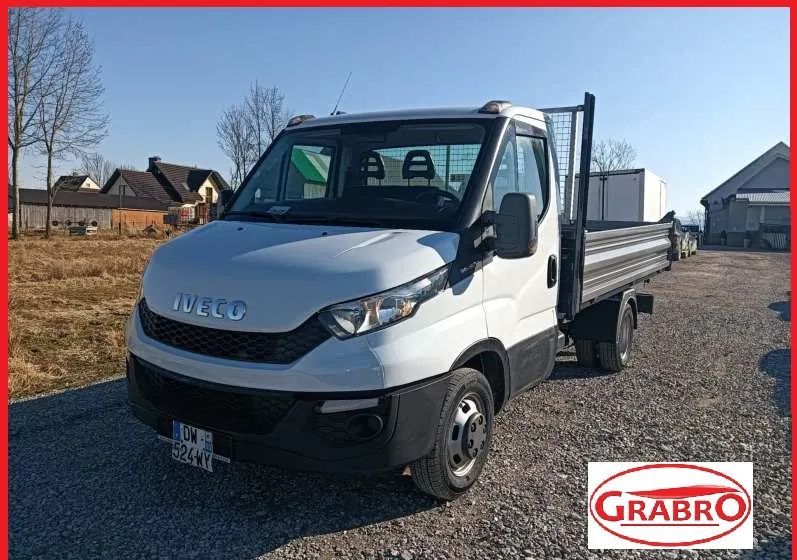 Iveco 35C15, 35C14, 35C13, 35C12 - Dostavno vozilo istovarivač: slika 1 Iveco 35C15, 35C14, 35C13, 35C12 - Dostavno vozilo istovarivač: slika 1