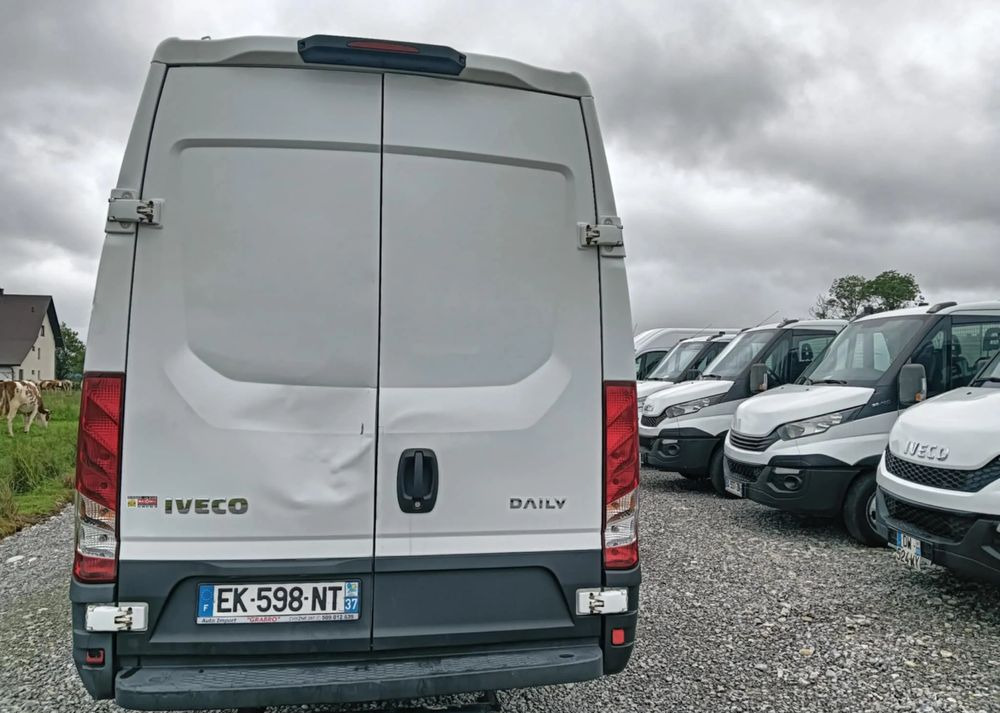 Iveco 35S14,35S13,35C13,35C12, - Furgon: slika 4 Iveco 35S14,35S13,35C13,35C12, - Furgon: slika 4